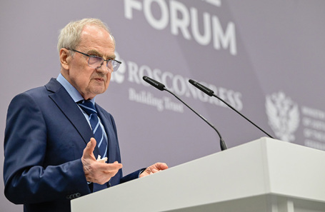Коррупция — неистребимое явление, считает председатель КС РФ Зорькин