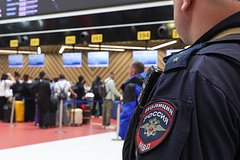 Полиция арестовала более 20 человек по делу об обмане ветеранов СВО в аэропорту
