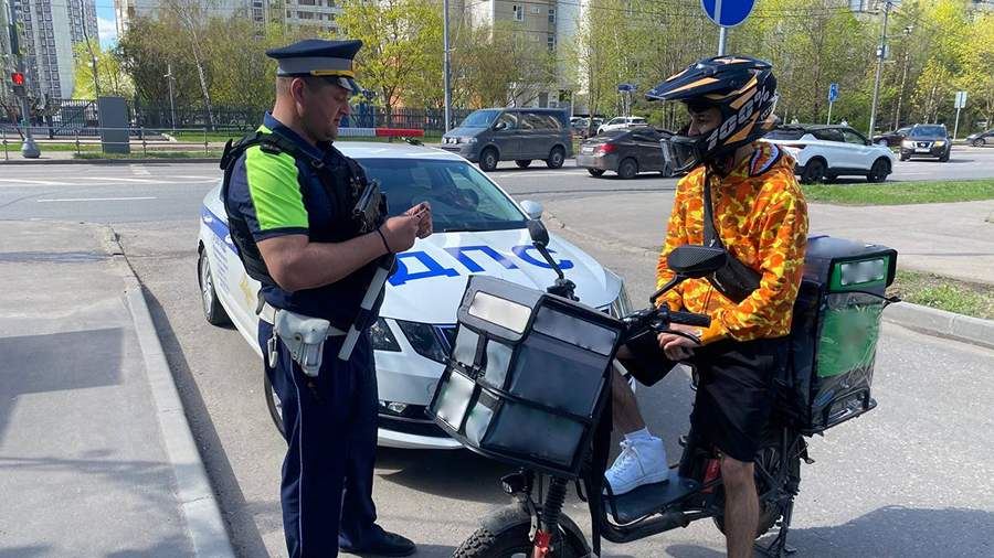 ГАИ Москвы объявила о трехдневном рейде на велокурьеров