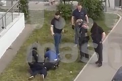 Бродивший по улицам Новой Москвы вооруженный мужчина устроил стрельбу в ЖК