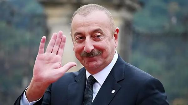 Алиев заявил, что продолжит оказывать помощь Киеву