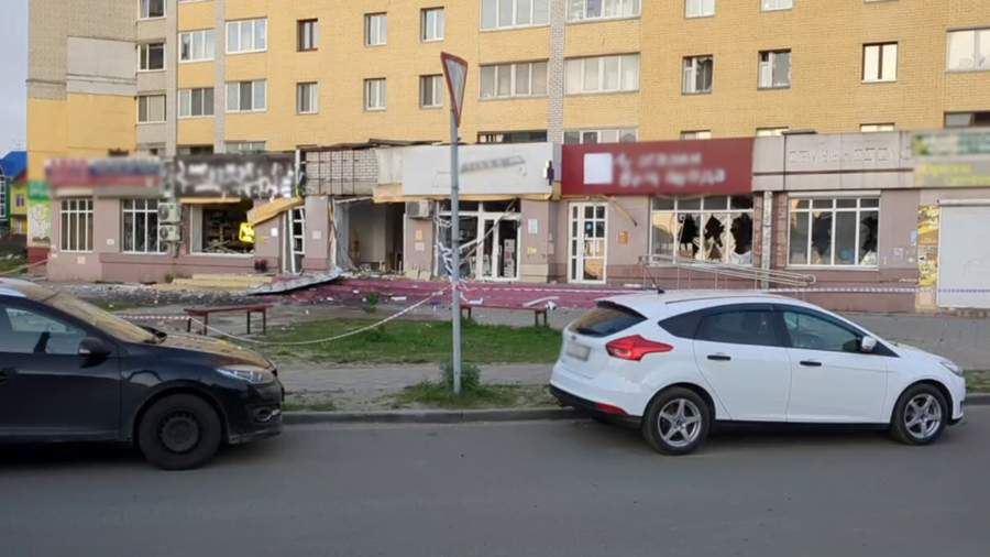 В Брянске при отражении атаки дронов были повреждены два многоквартирных дома