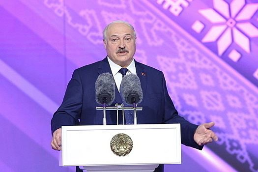 Лукашенко заявил о необходимости привлечения мигрантов для решения дефицита кадров в Беларуси