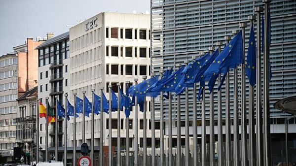 Politico: ЕС сократит количество дипломатов в ряде стран, включая Белоруссию