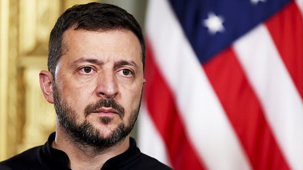 Трампа призвали заставить Зеленского уйти в отставку